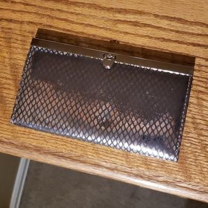 Silver clutch